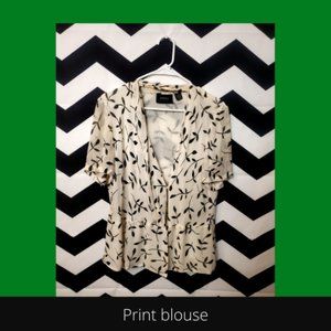 Leafy print 100% silk blouse